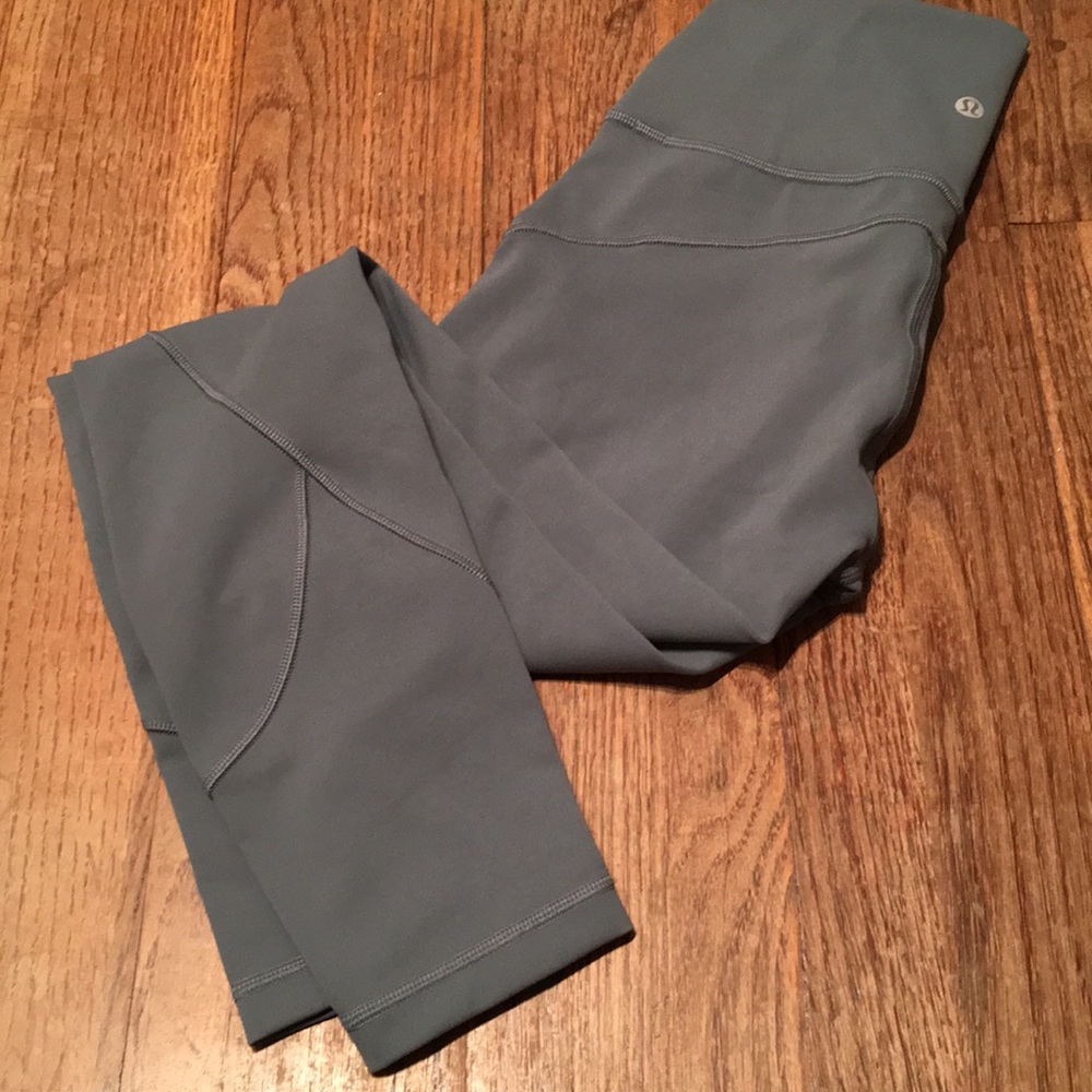 Lululemon In Movement tight mystic green sz 4